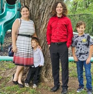 Meet your Posher, Angela